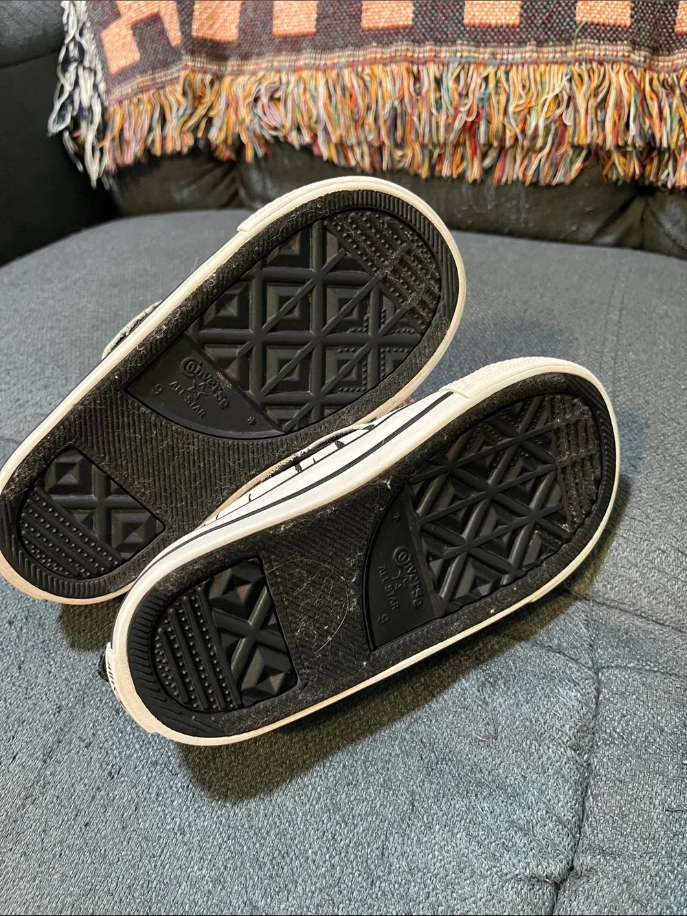 Converse Kids Tiger Face Slip-On Sneakers in White and Black Size 9